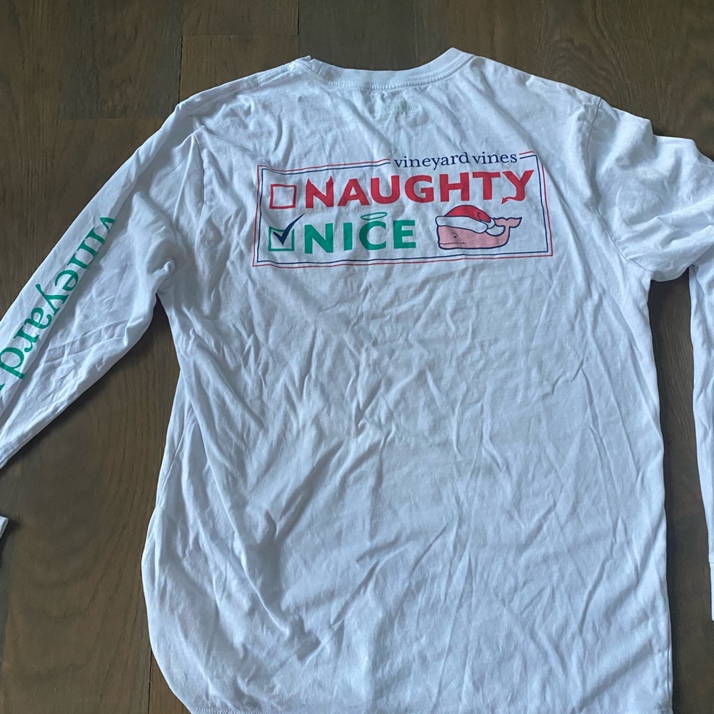 3 men’s long sleeve t-shirts gently used. Size S.